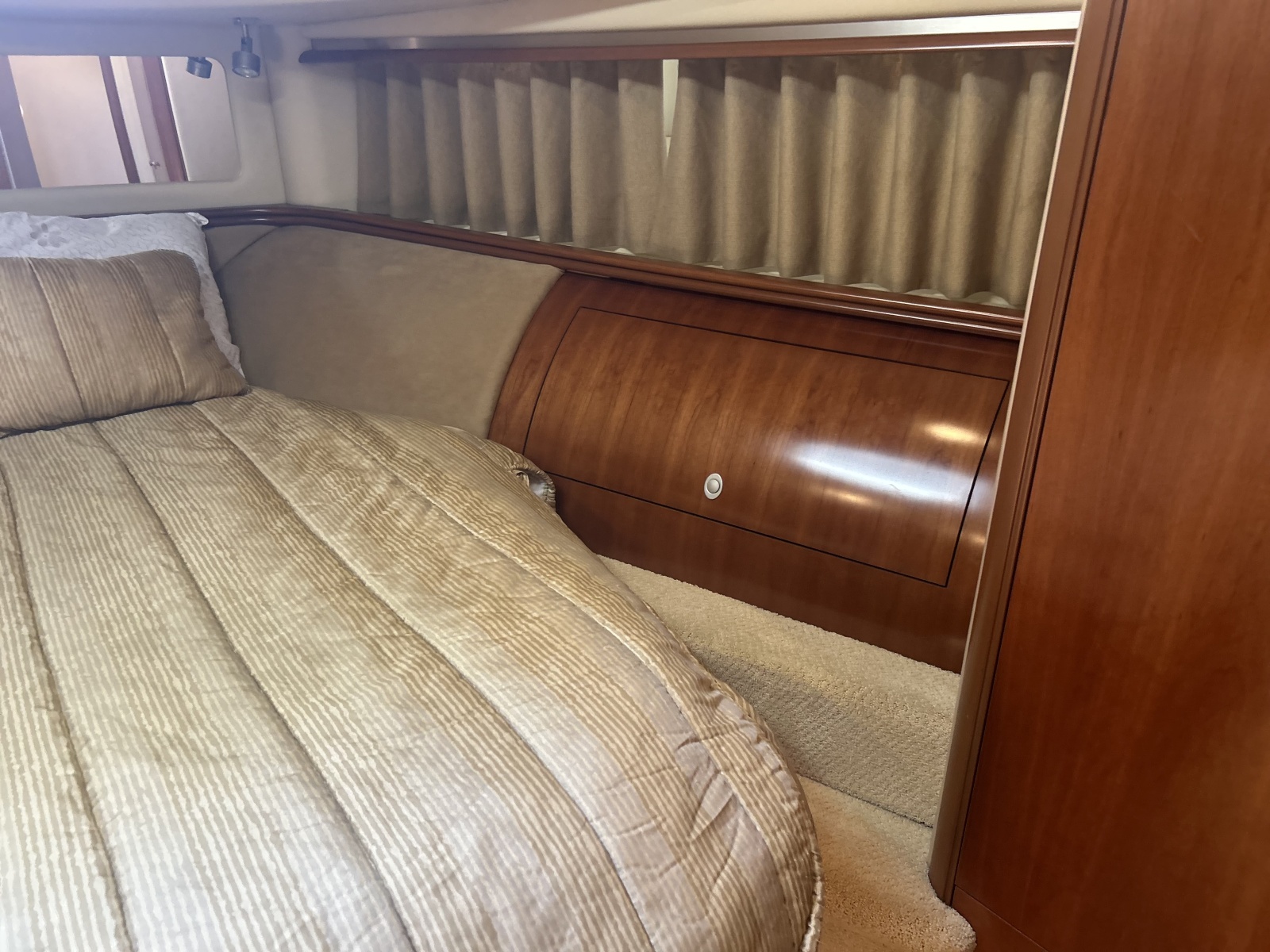2005 Sea Ray 550 SEDAN BRIDGE