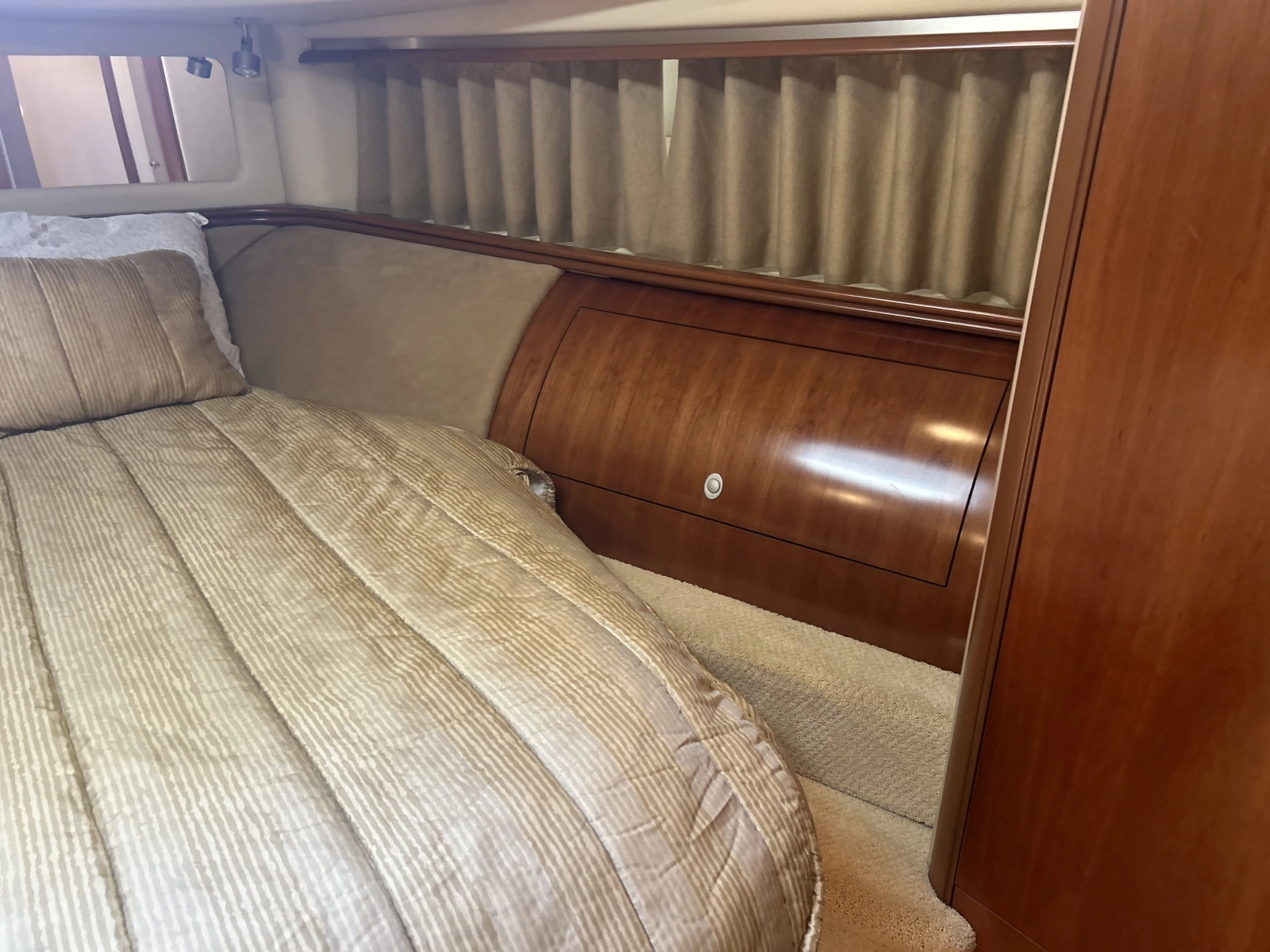 2005 Sea Ray 550 SEDAN BRIDGE