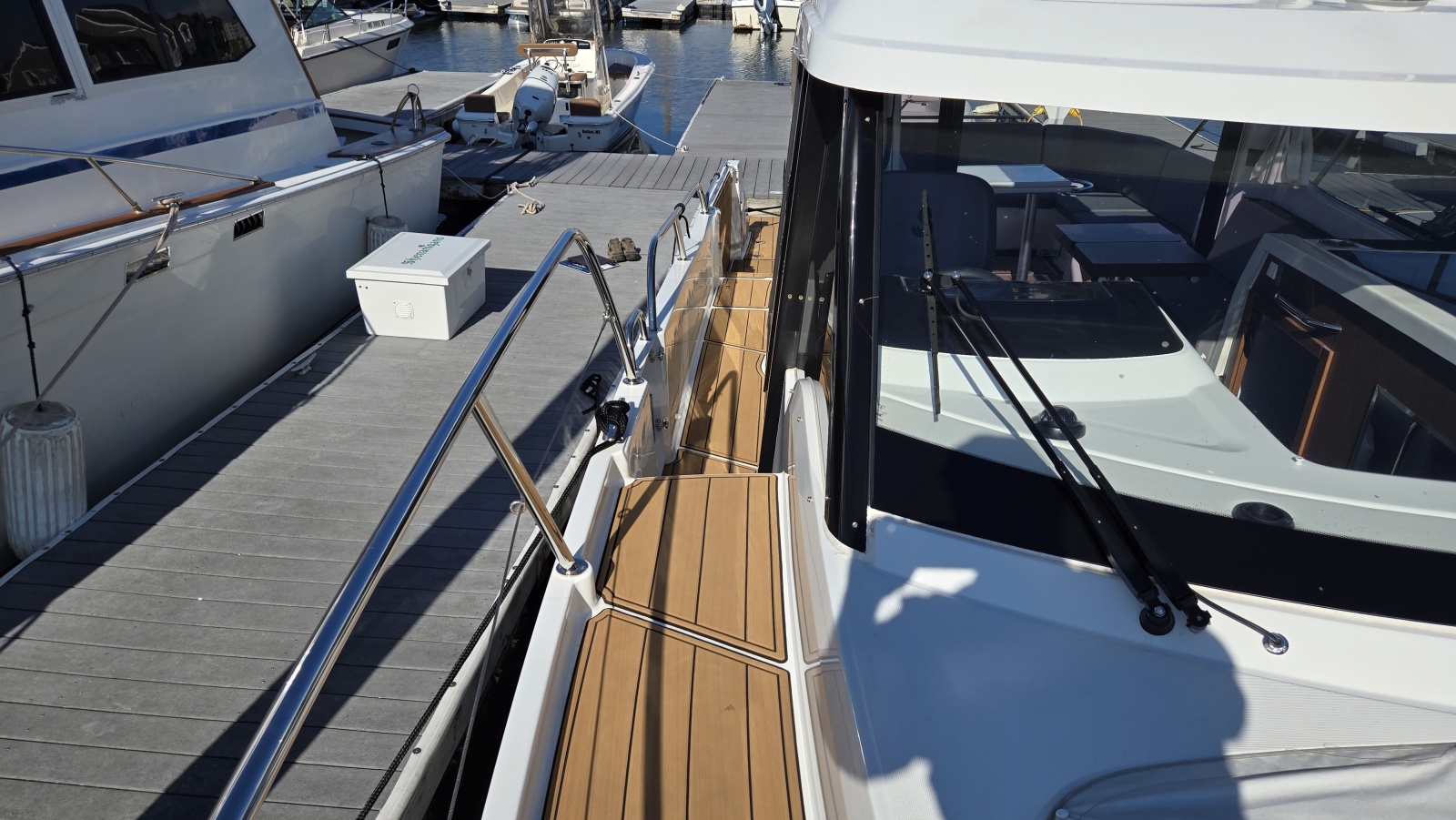 2025 Beneteau Antares 11 Coupe