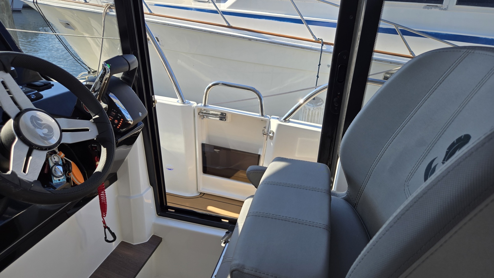 2025 Beneteau Antares 11 Coupe