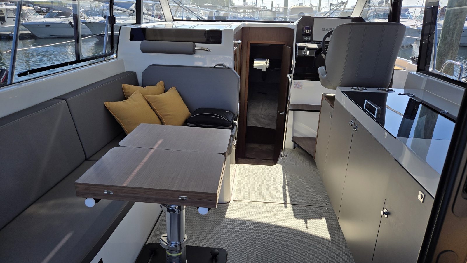 2025 Beneteau Antares 11 Coupe