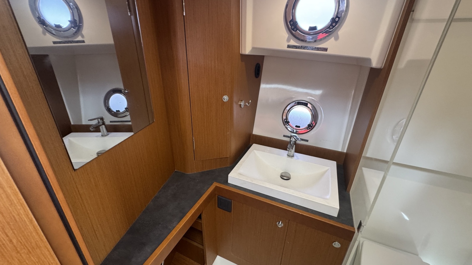 2022 Beneteau Swift Trawler 35