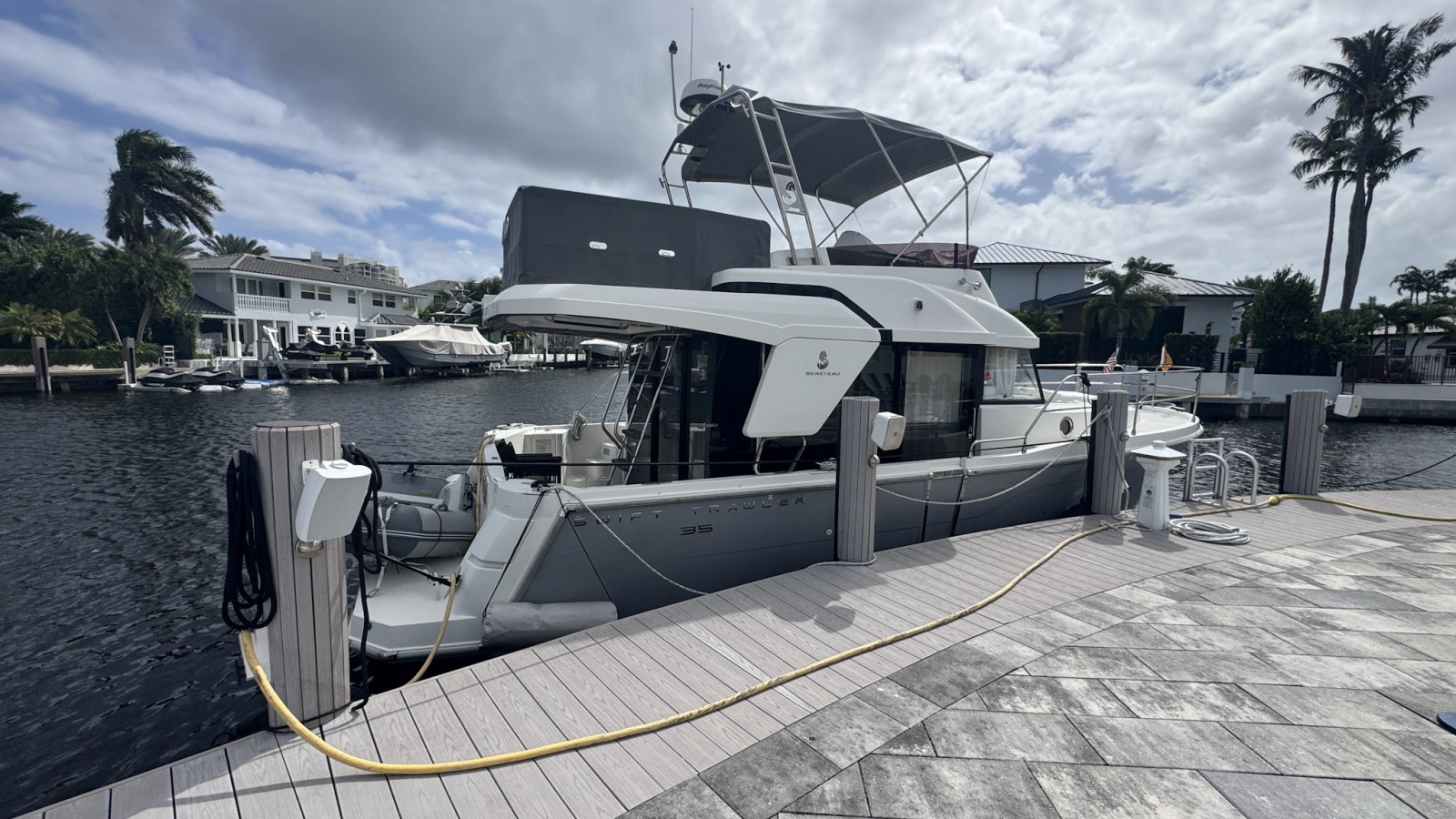 2022 Beneteau Swift Trawler 35