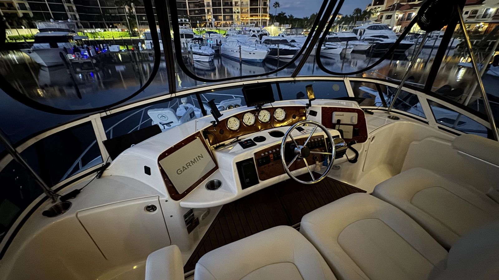 Flybridge Helm Station