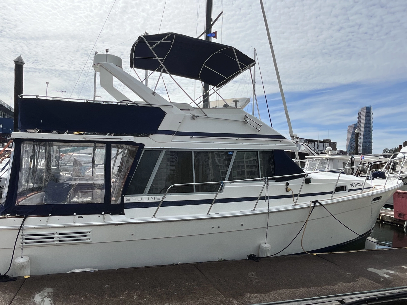 1987 Bayliner 3270 Motoryacht