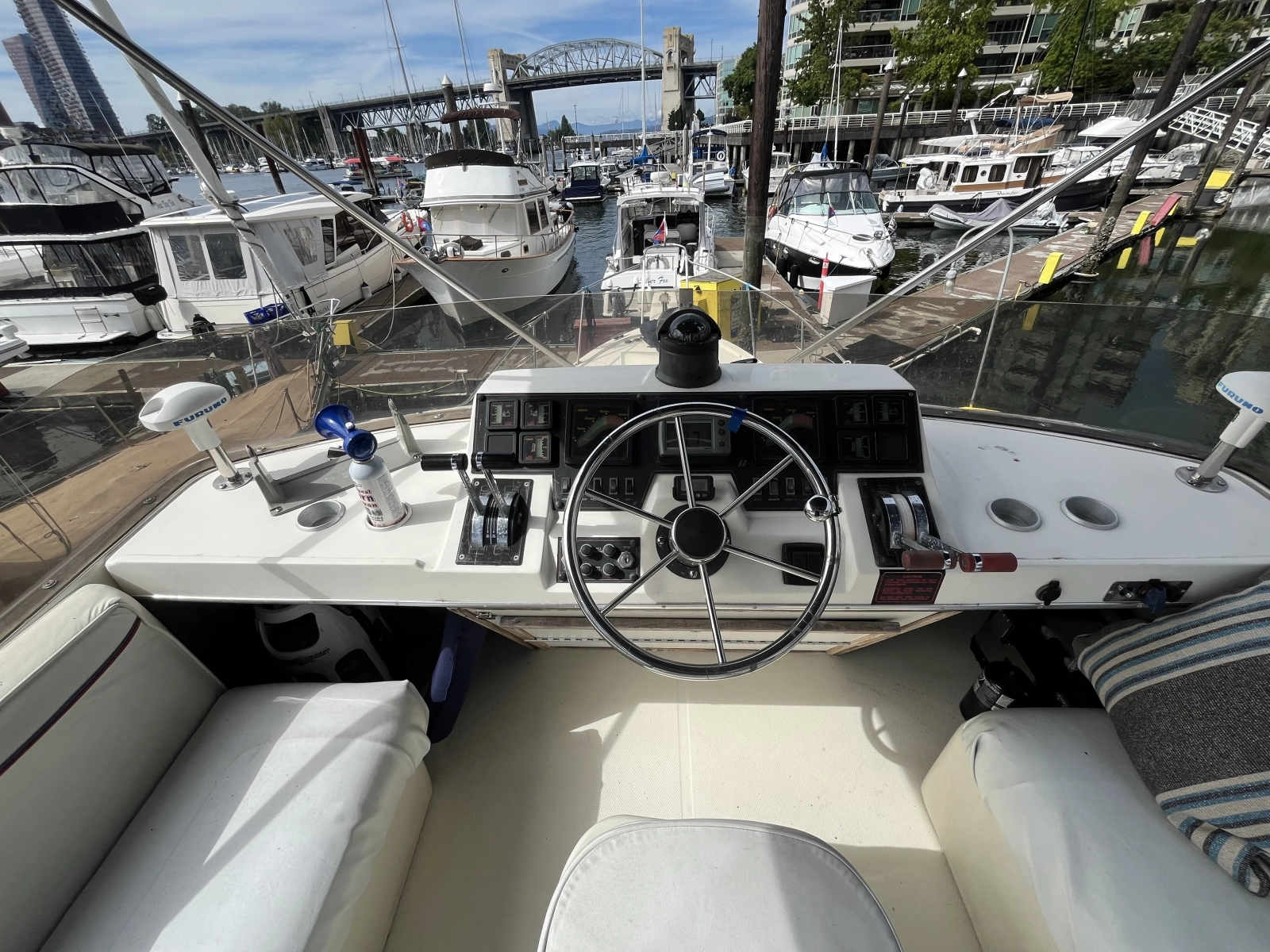 1987 Bayliner 3270 Motoryacht
