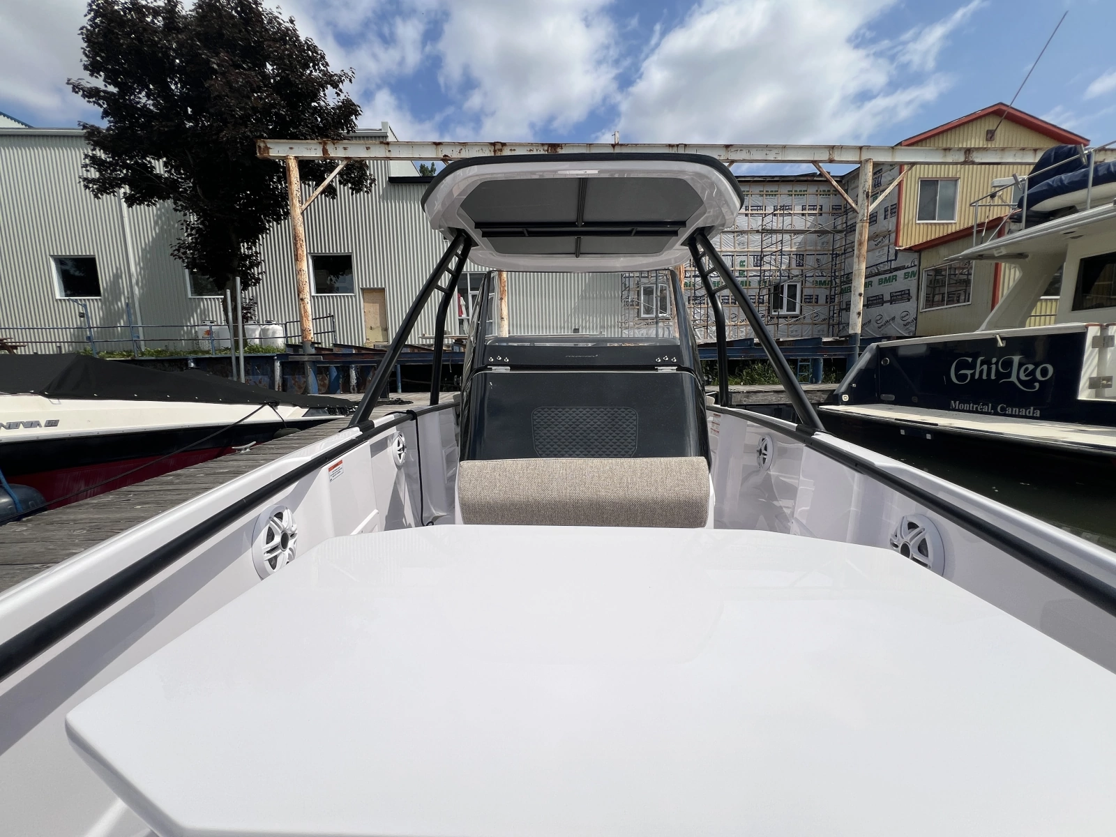 2024 Axopar 22 T-Top