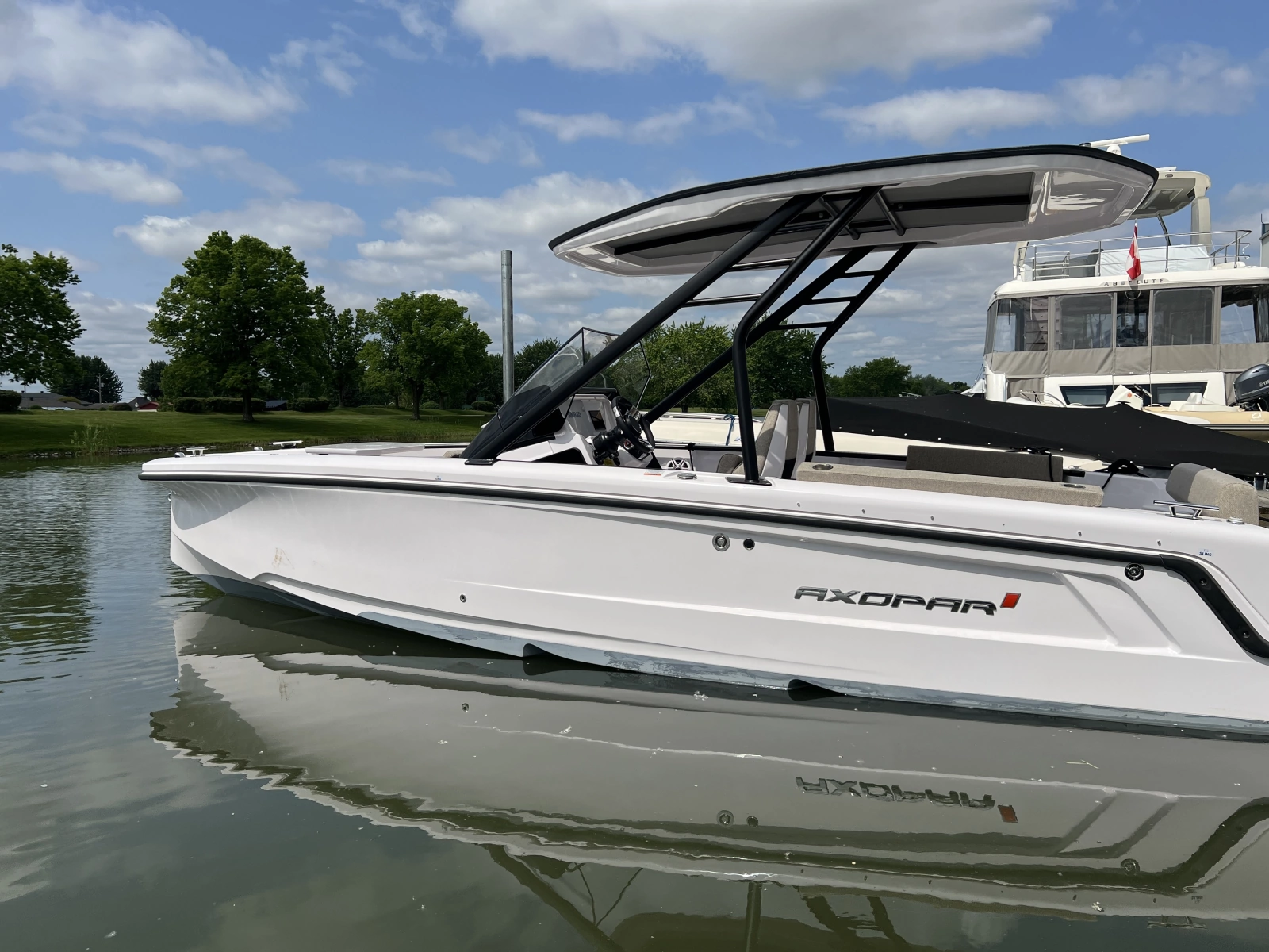 2024 Axopar 22 T-Top