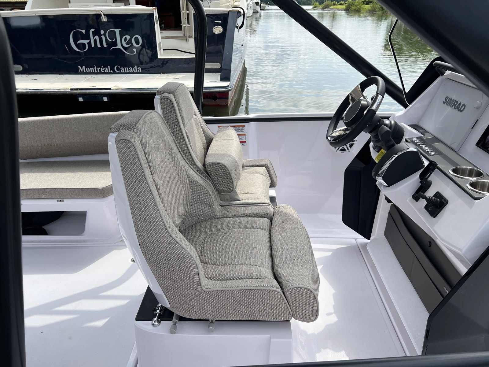 2024 Axopar 22 T-Top