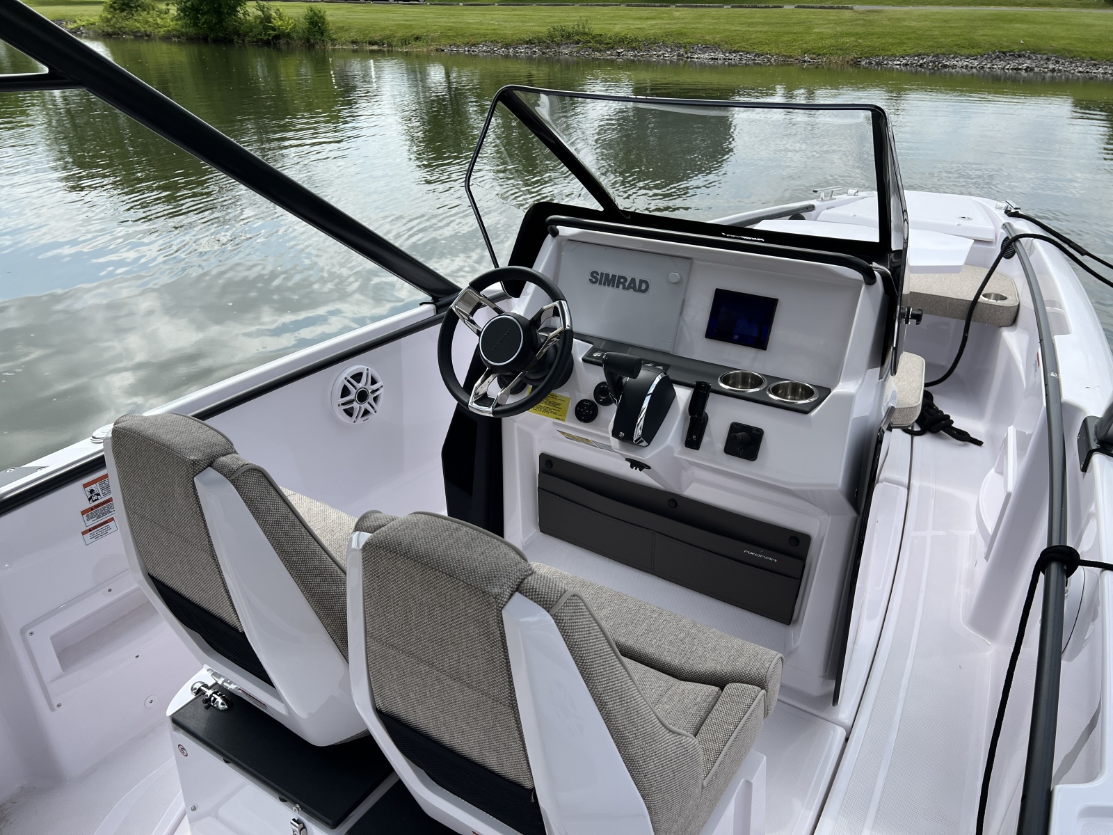 2024 Axopar 22 T-Top