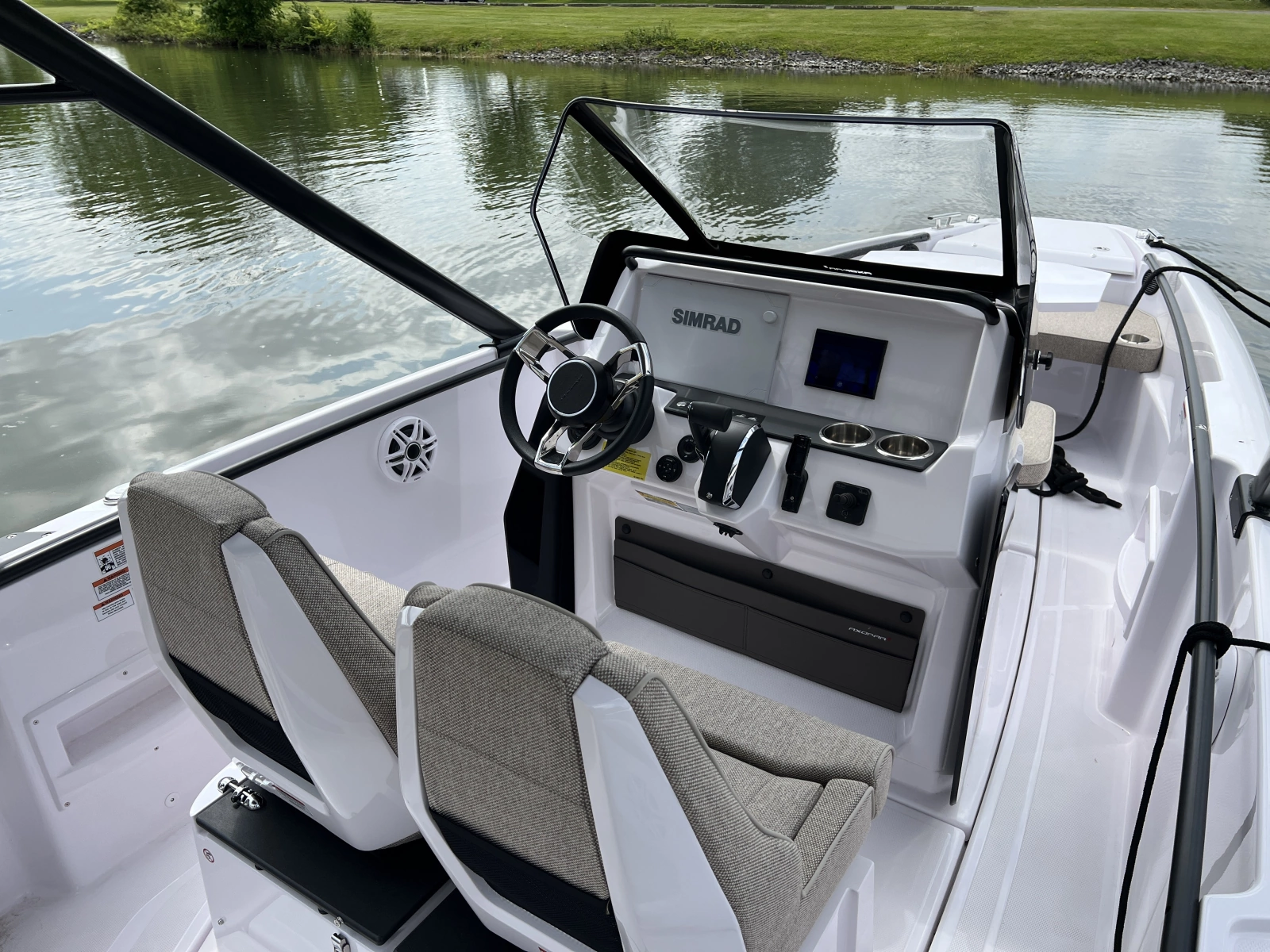 2024 Axopar 22 T-Top