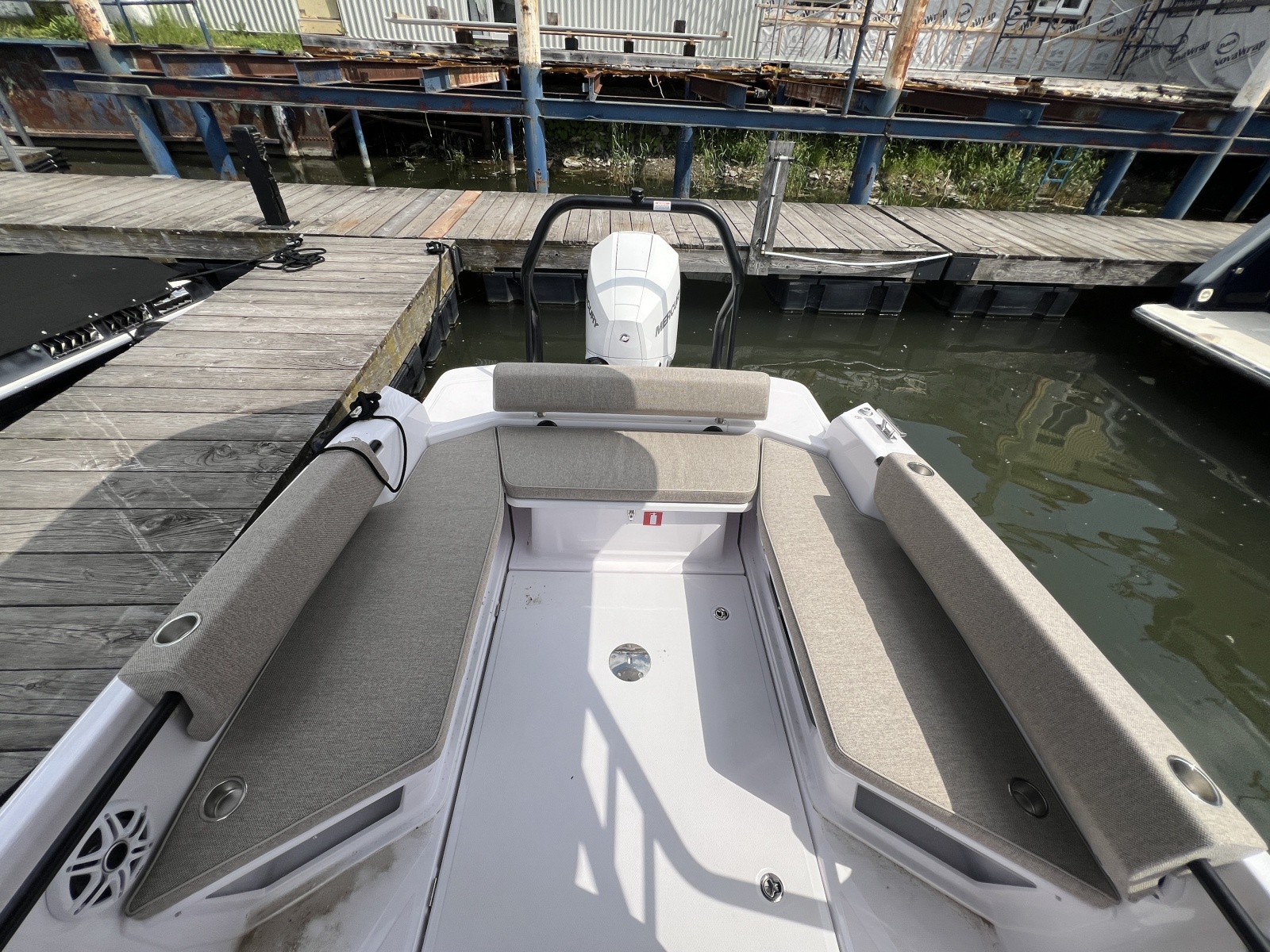 2024 Axopar 22 T-Top