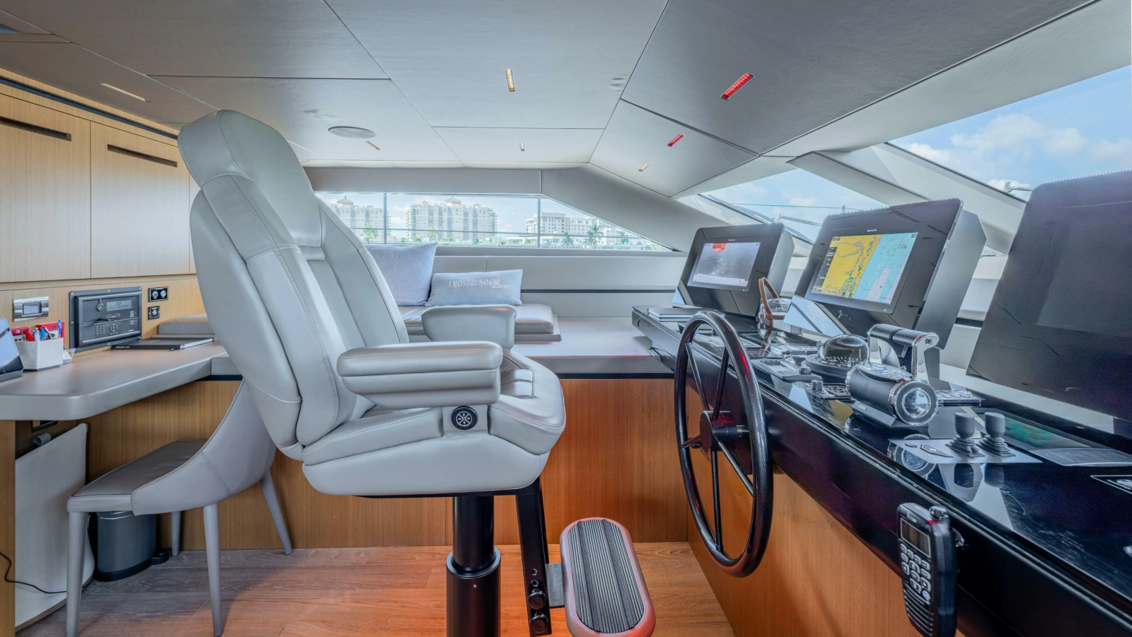 Bridge Deck Helm