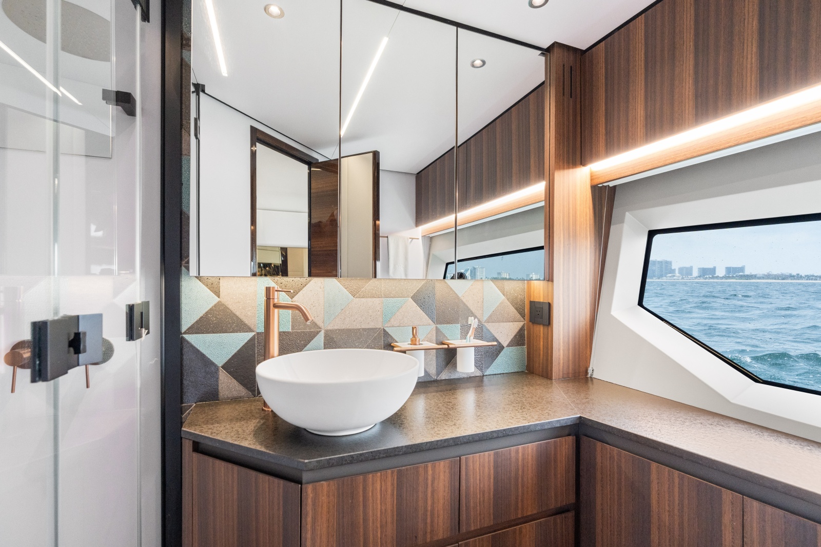 2023 Aicon 66 Vivere
