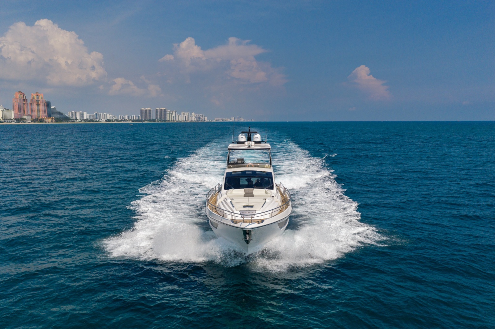 2023 Aicon 66 Vivere