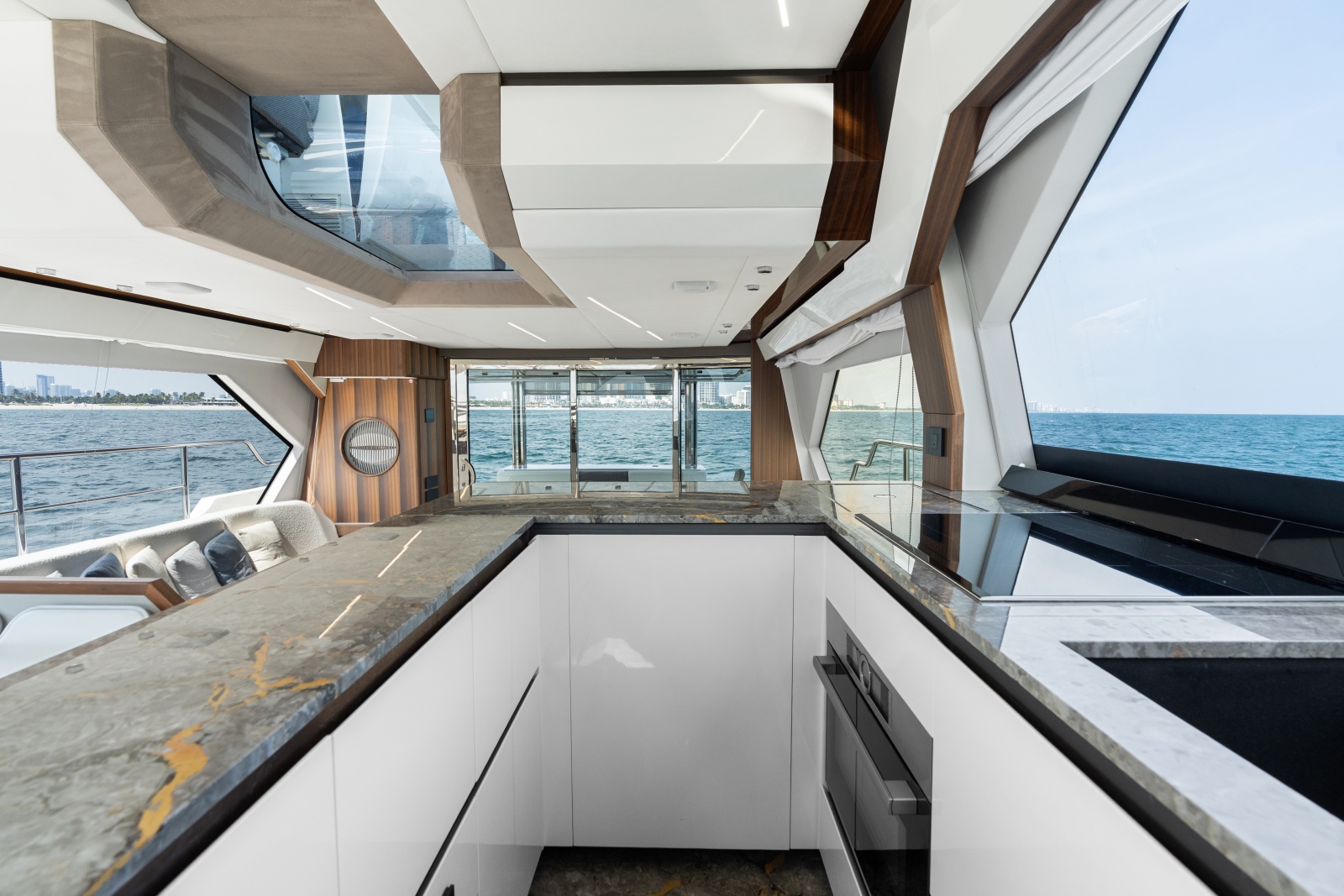 2023 Aicon 66 Vivere