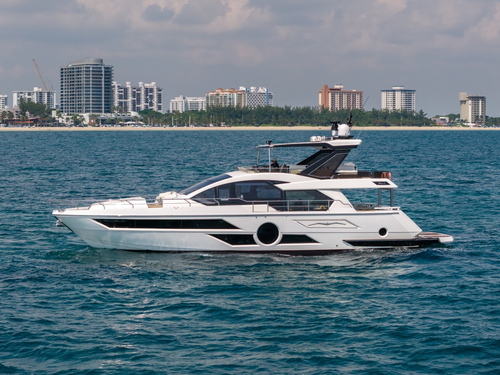 2023 Aicon 66 Vivere