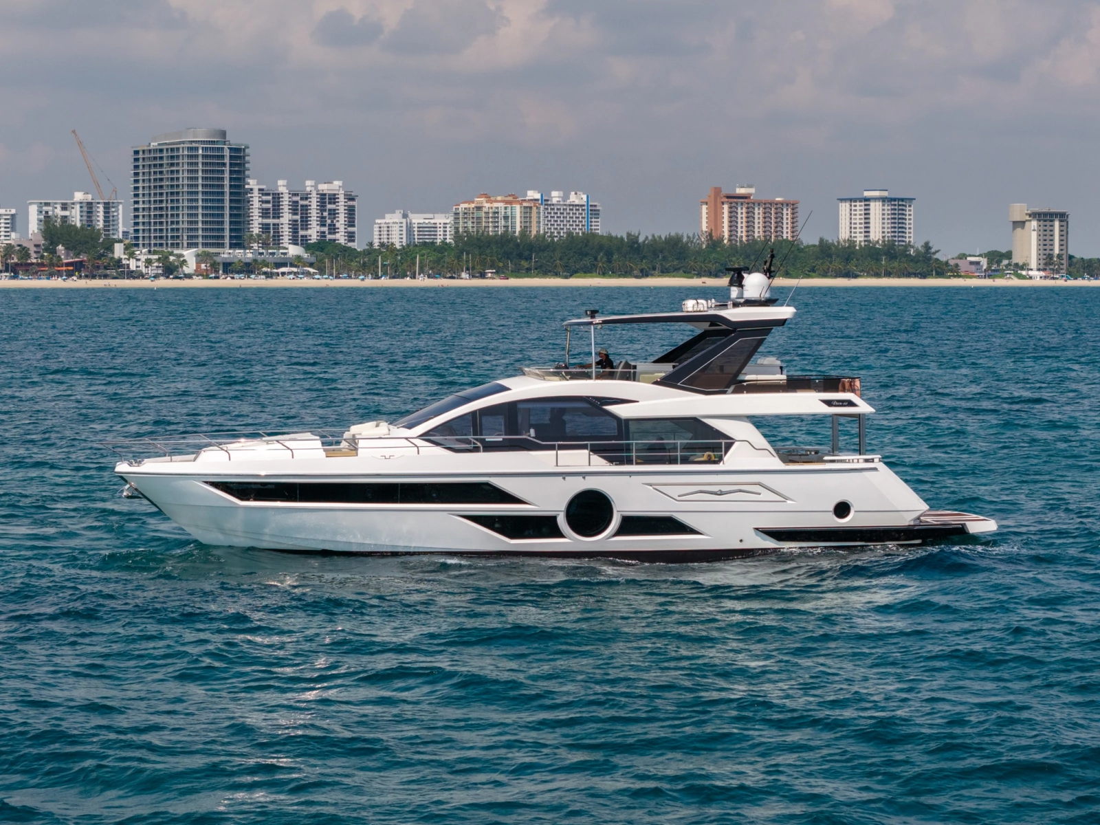 2023 Aicon 66 Vivere