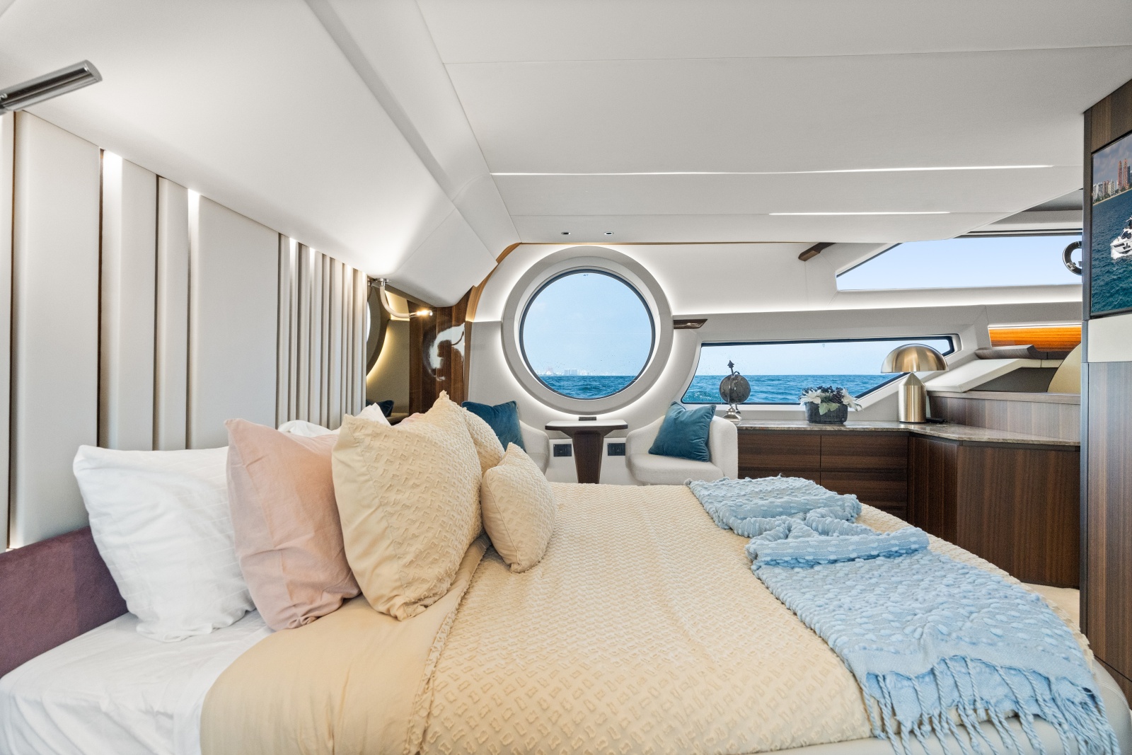 2023 Aicon 66 Vivere
