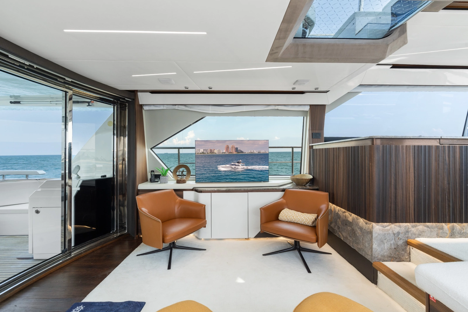 2023 Aicon 66 Vivere