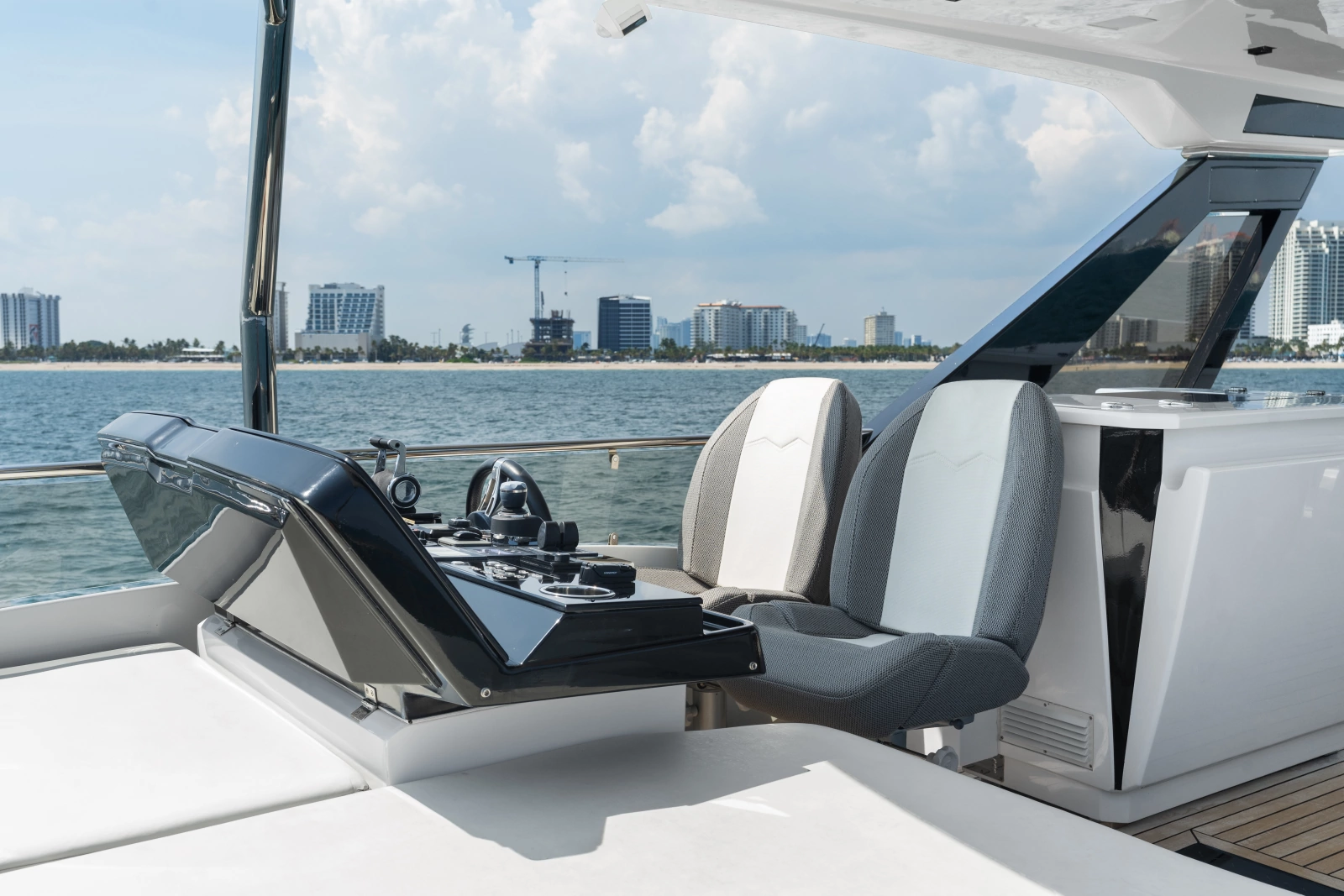 2023 Aicon 66 Vivere