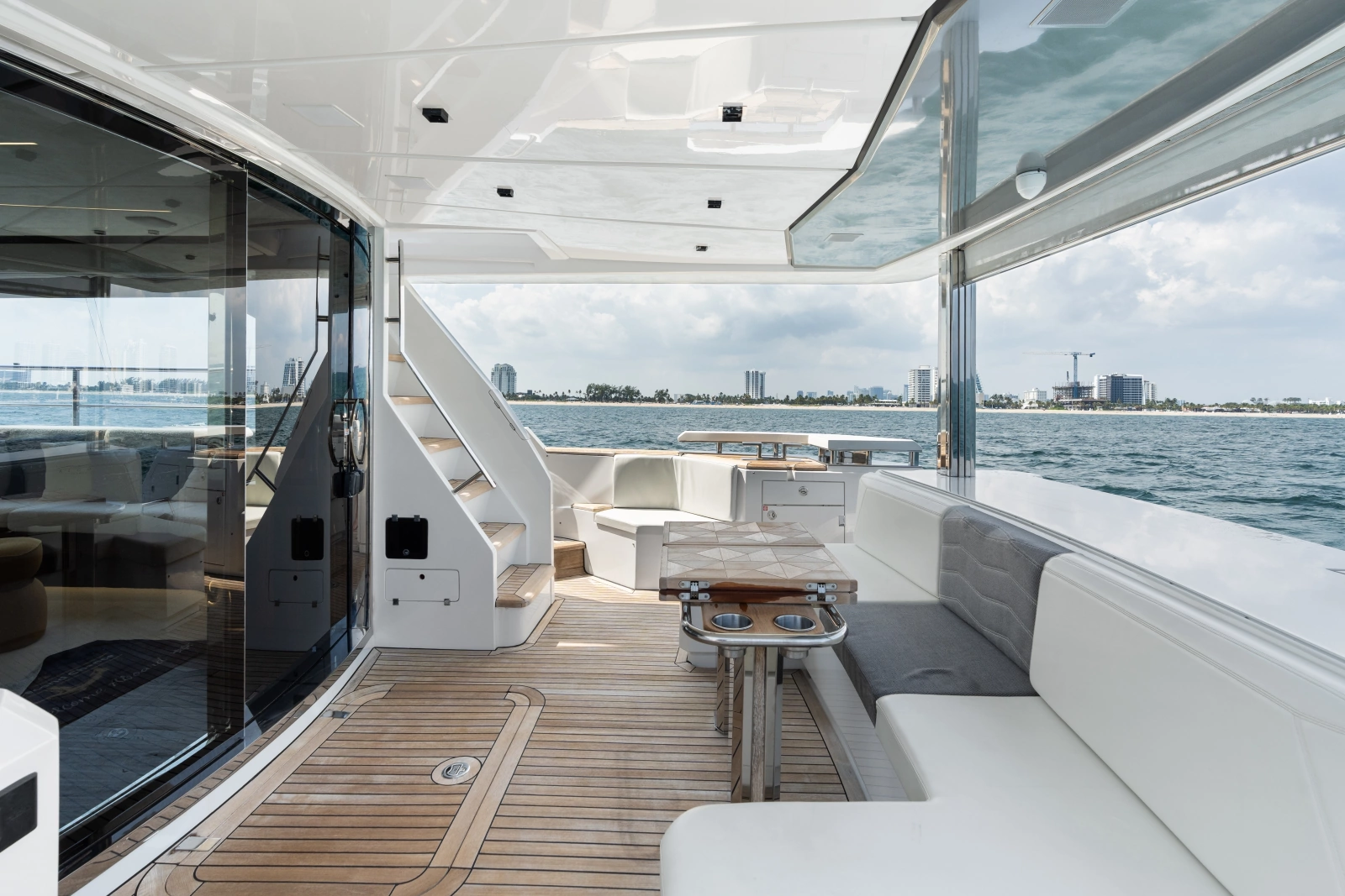 2023 Aicon 66 Vivere