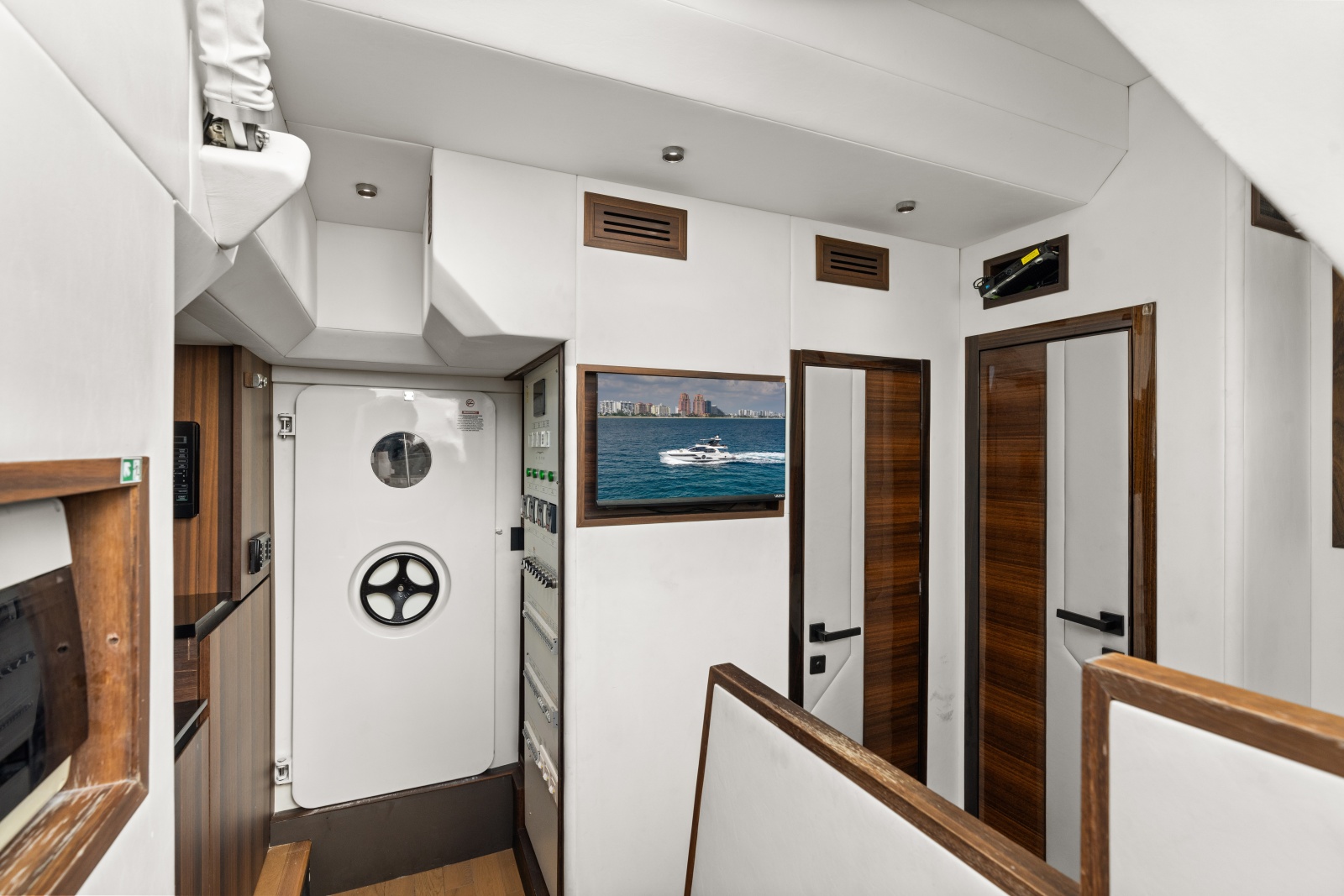 2023 Aicon 66 Vivere