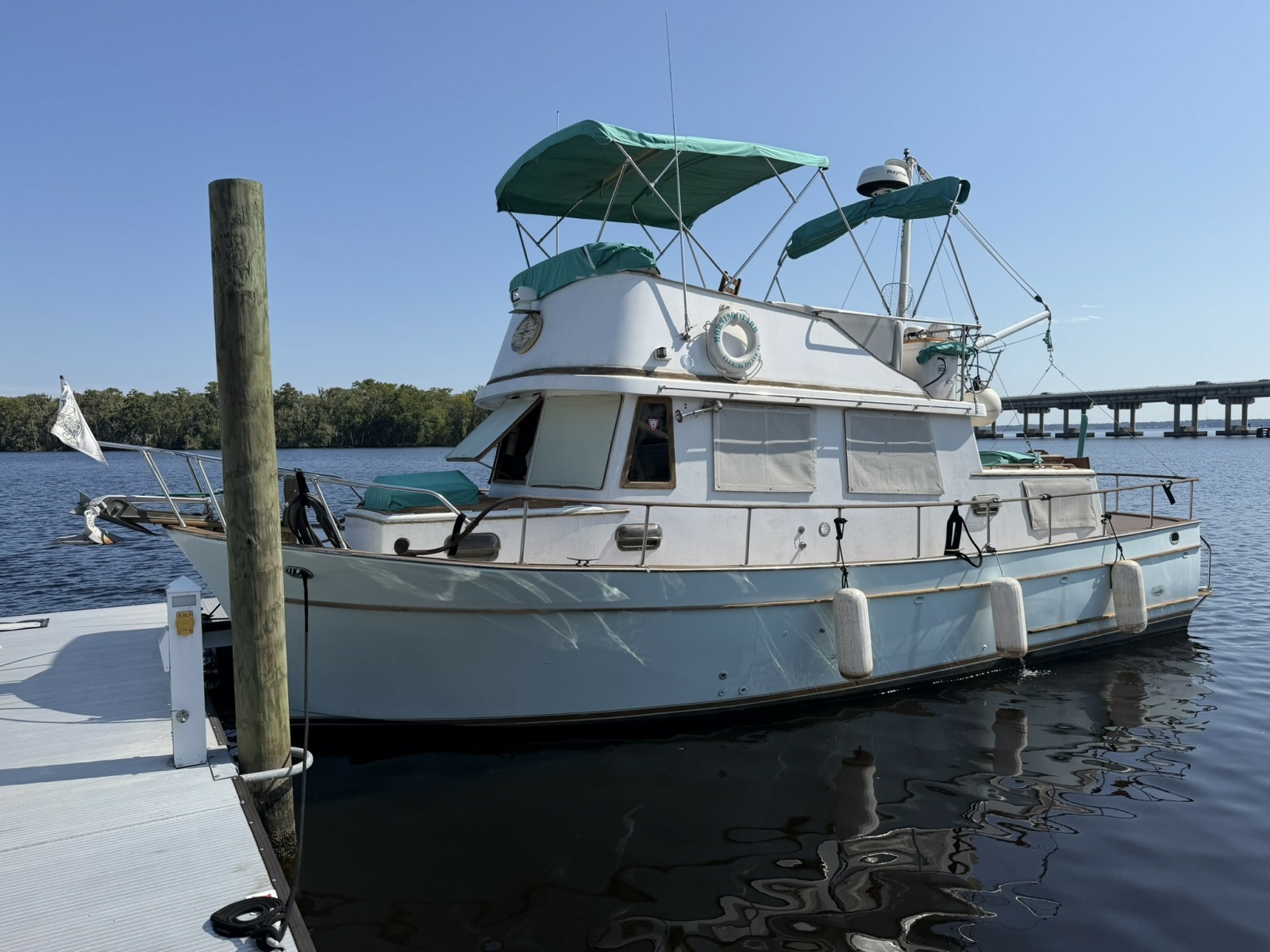 Yacht Details - Redmond Boats & Yachts