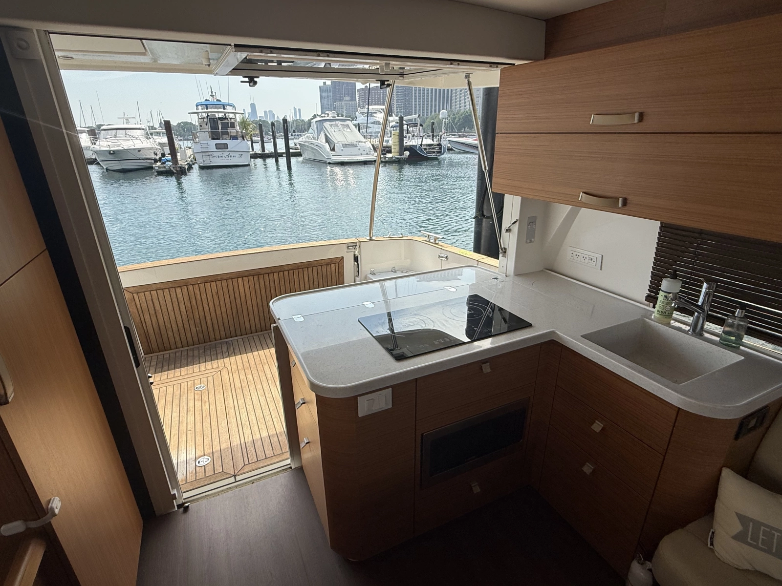 2021 Greenline 40 Hybrid