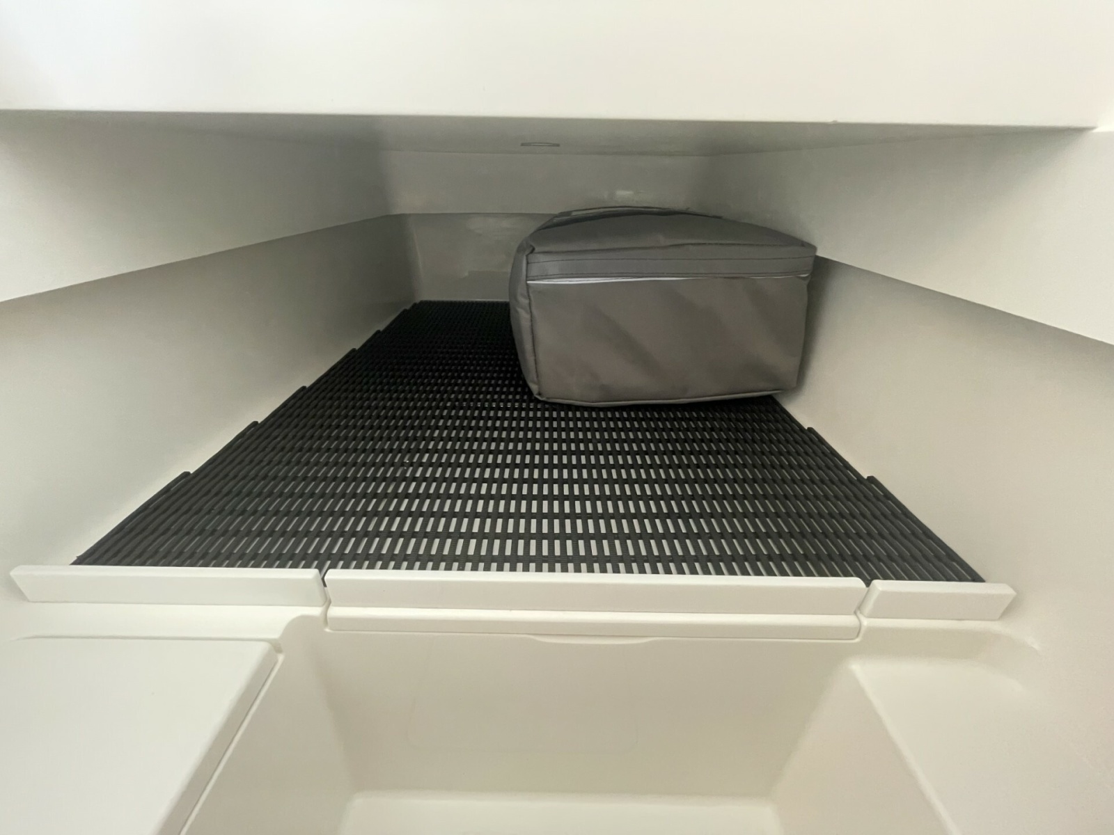 Valhalla 33 TORO - Interior Storage 