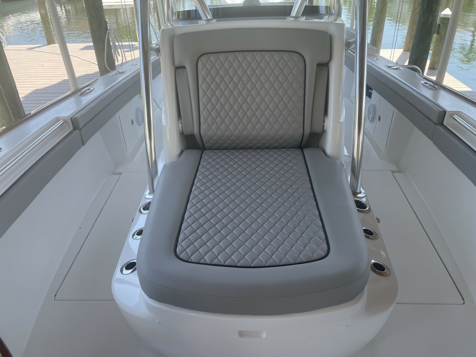 Valhalla 33 TORO - Forward Seating 