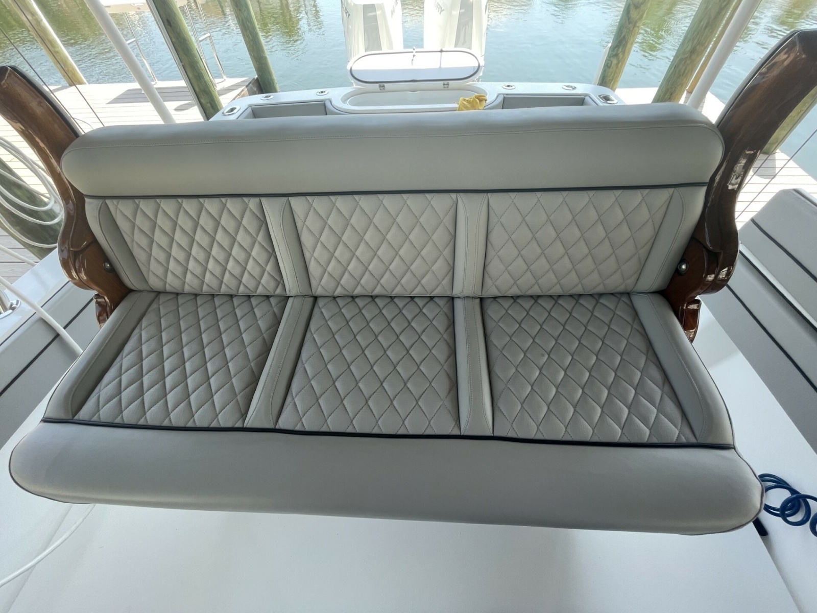 Valhalla 33 TORO - Helm Seating 
