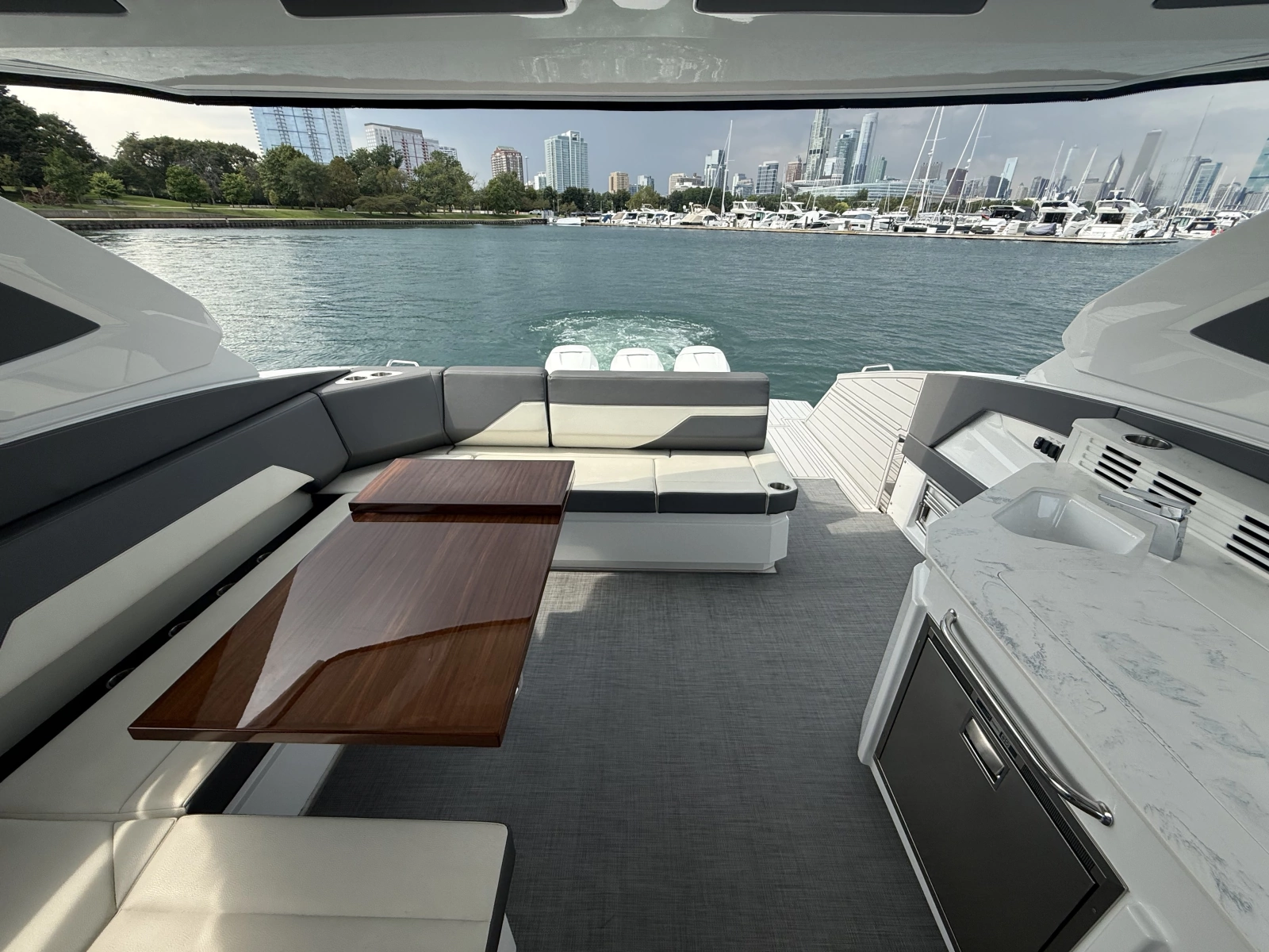 2021 Cruisers Yachts 42 GLS OB