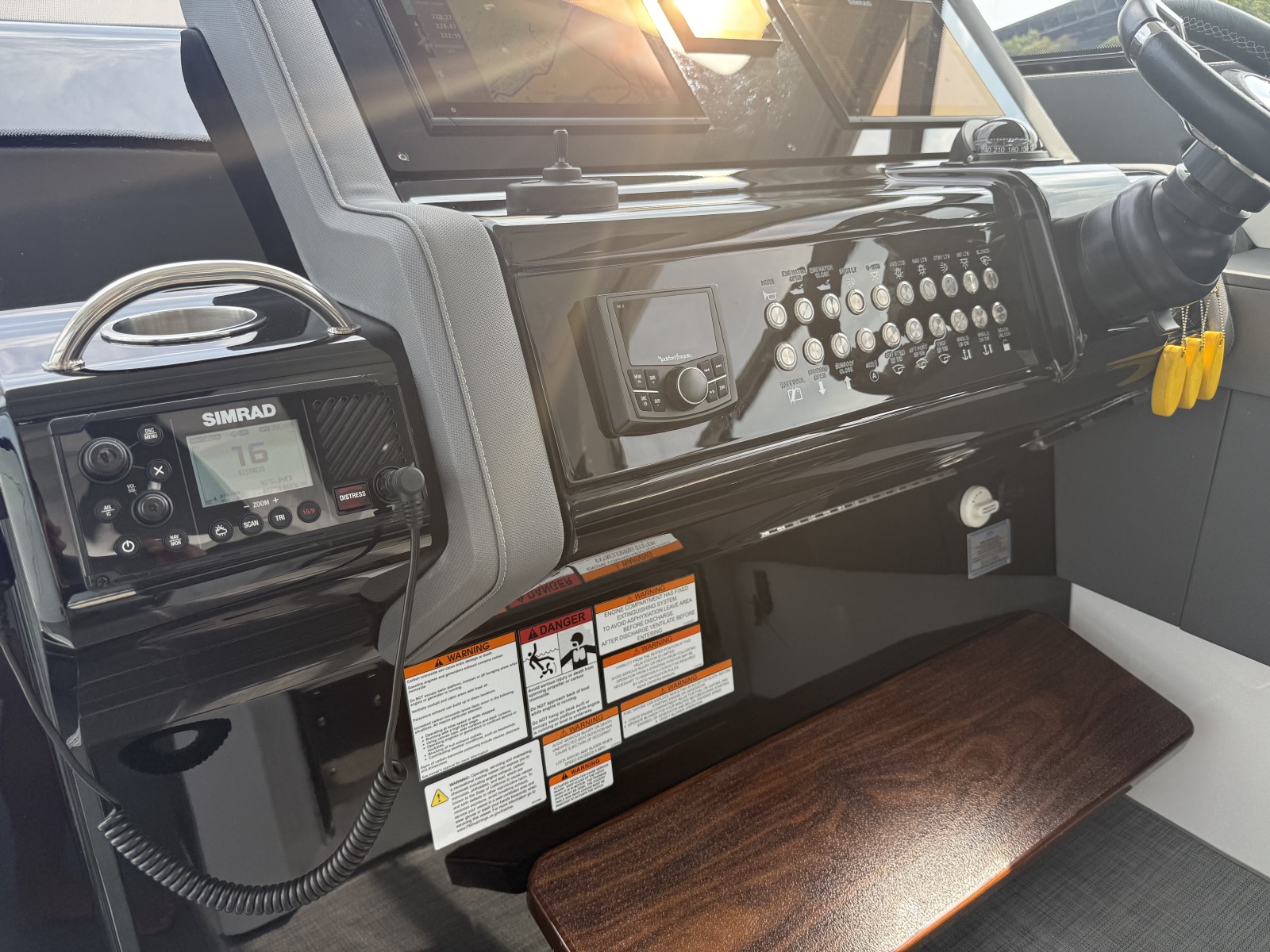 2021 Cruisers Yachts 42 GLS OB