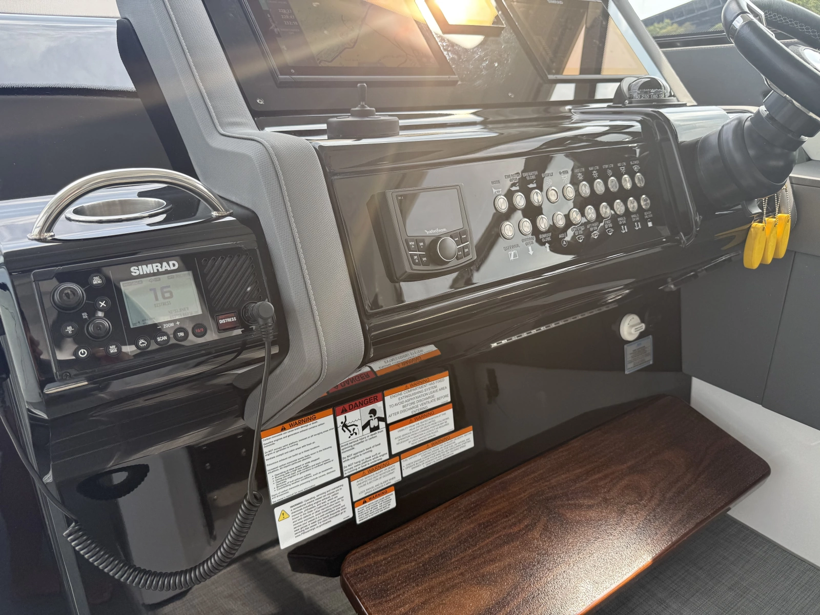 2021 Cruisers Yachts 42 GLS OB