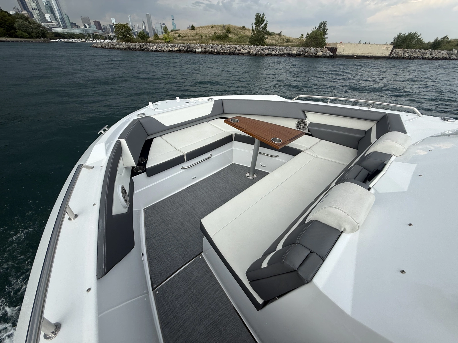 2021 Cruisers Yachts 42 GLS OB