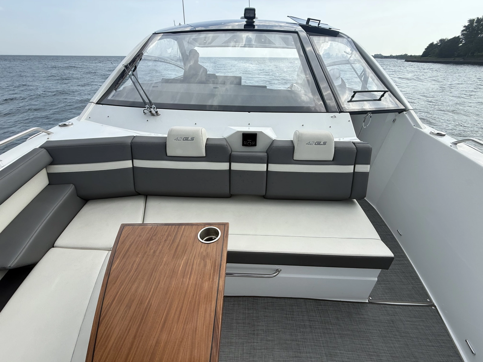 2021 Cruisers Yachts 42 GLS OB