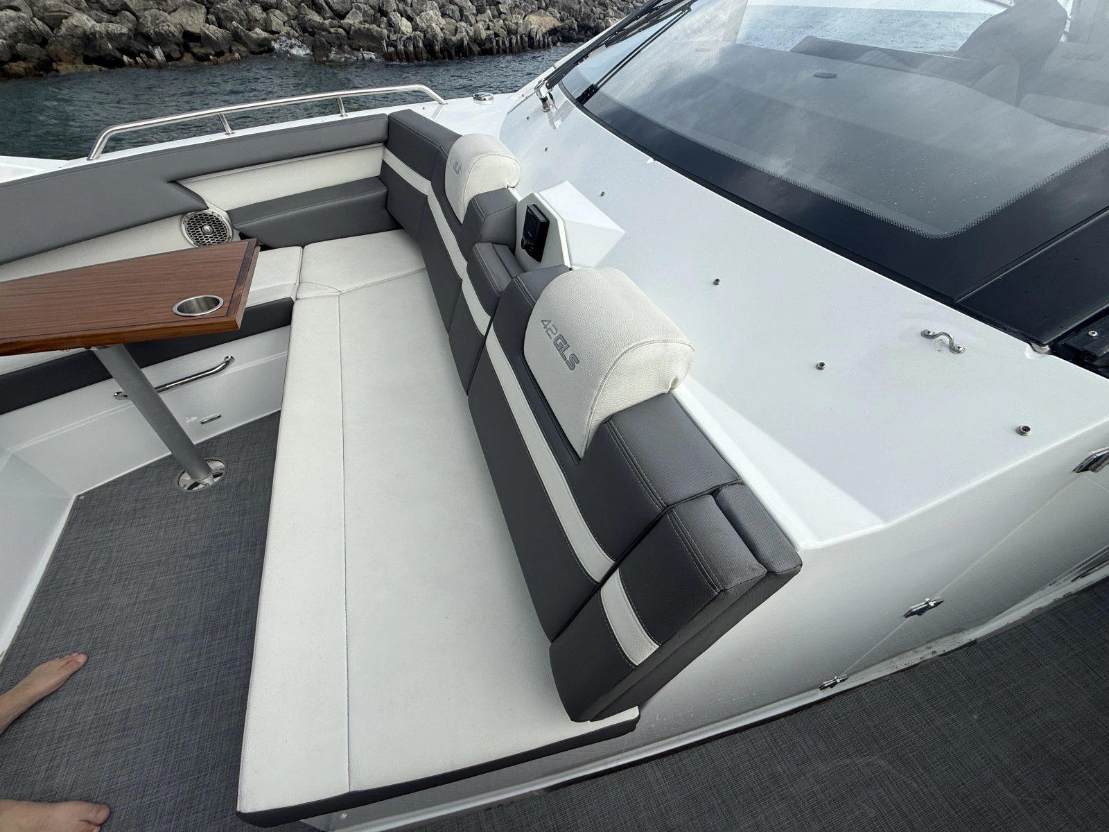 2021 Cruisers Yachts 42 GLS OB