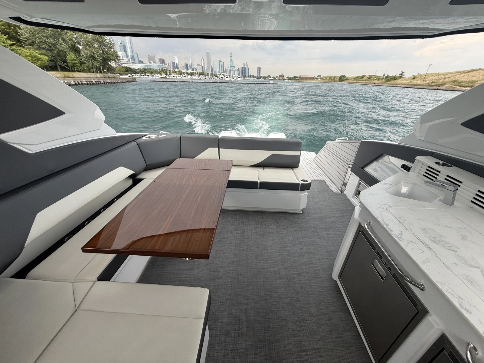 2021 Cruisers Yachts 42 GLS OB