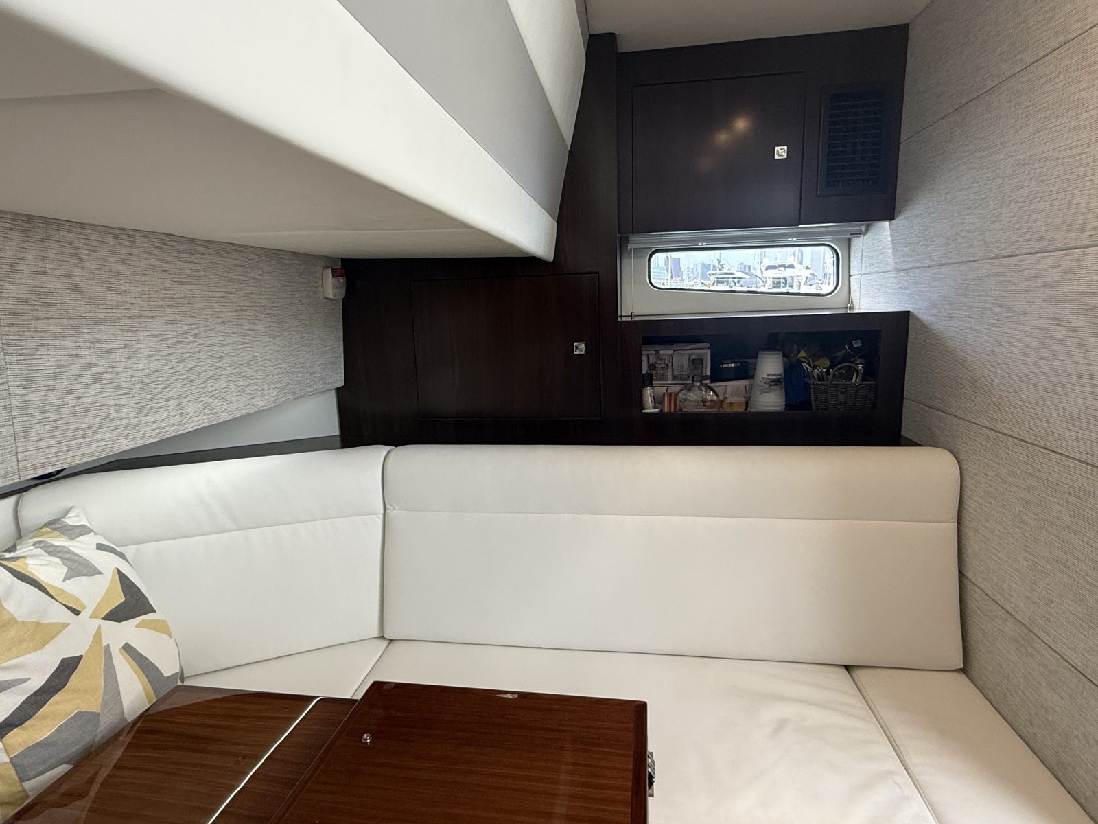 2021 Cruisers Yachts 42 GLS OB