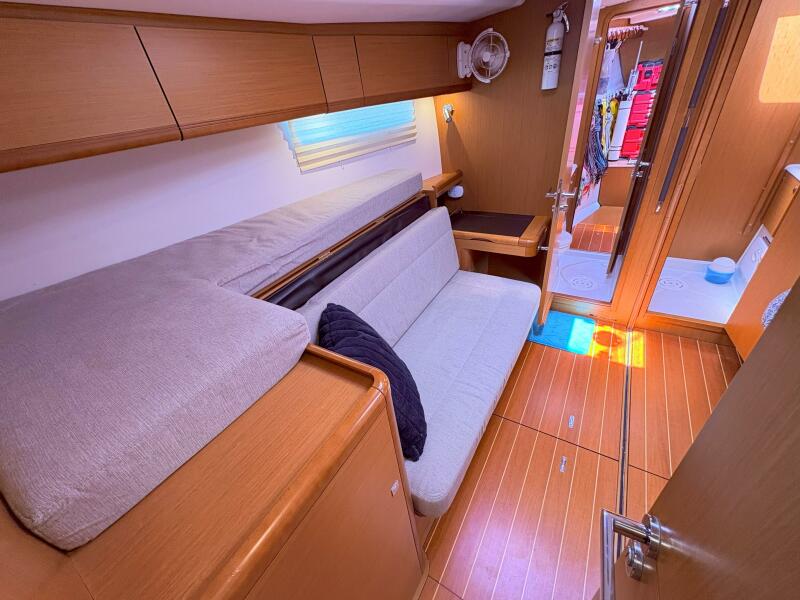 2012 Jeanneau Yacht 57