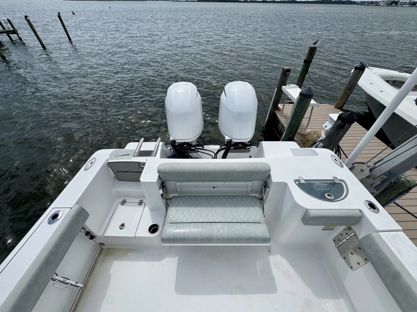25ft Sportsman Yacht For Sale