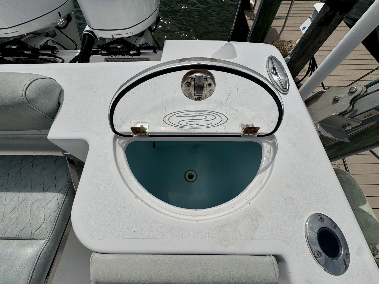 25ft Sportsman Yacht For Sale