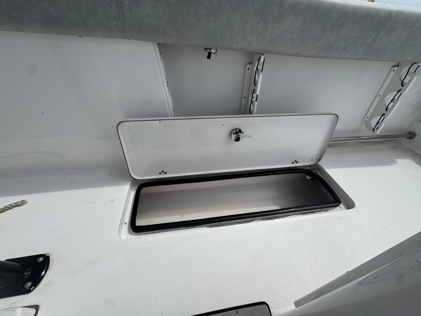 25ft Sportsman Yacht For Sale