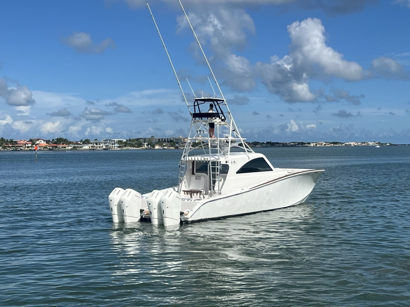 Queen/Smith Custom 53 - Exterior