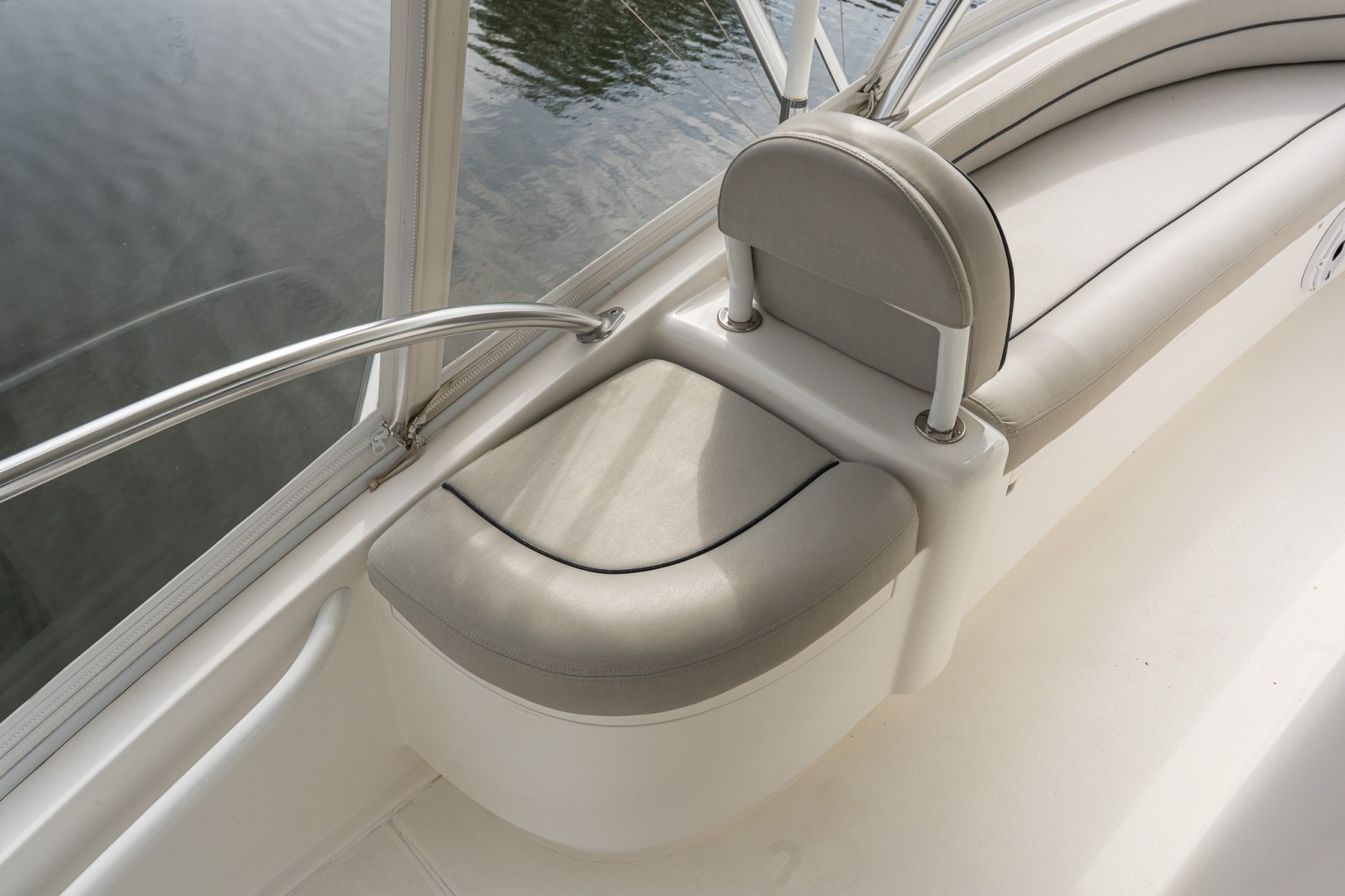 2022 Viking 48C