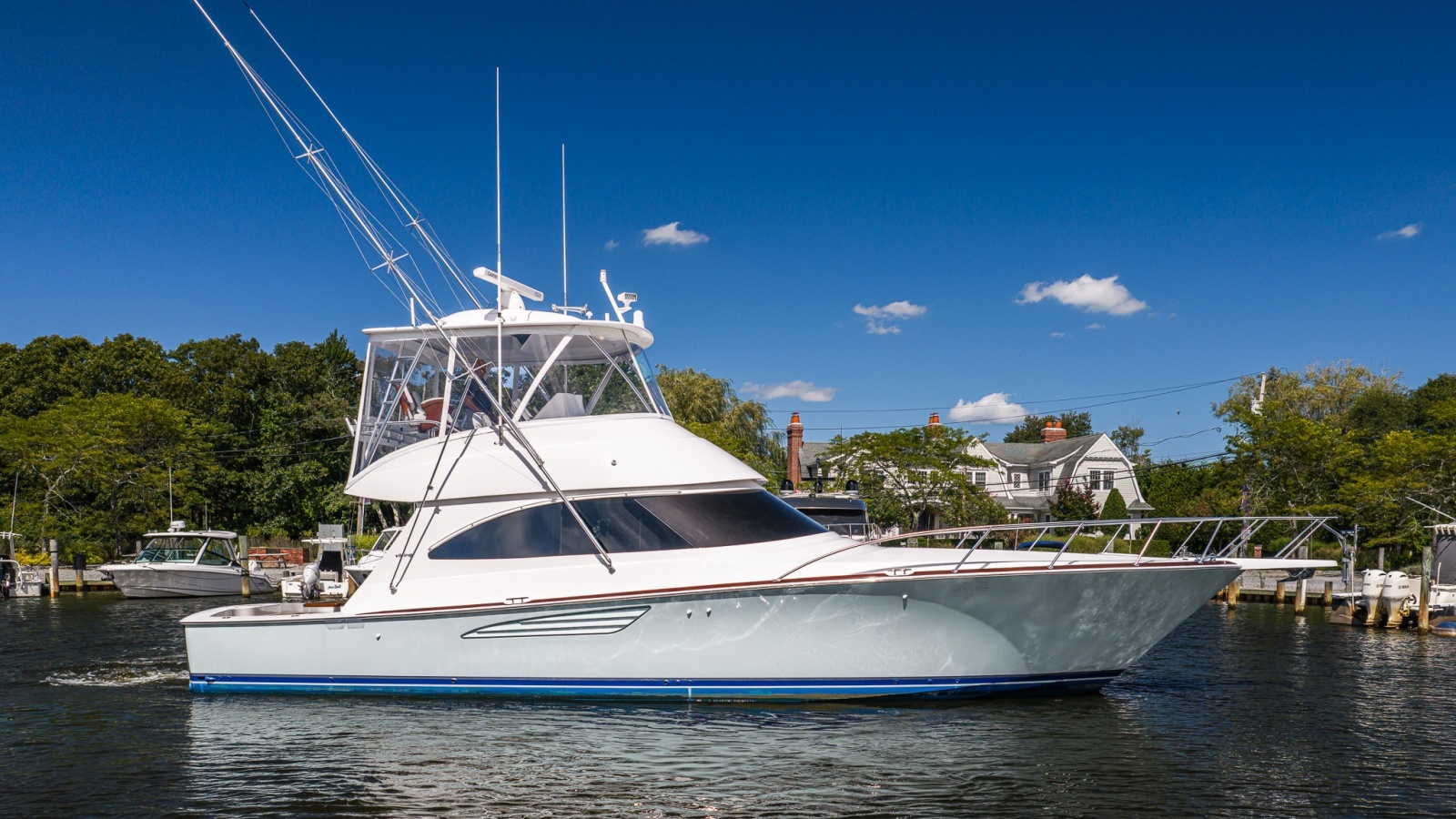 2022 Viking 48 Convertible