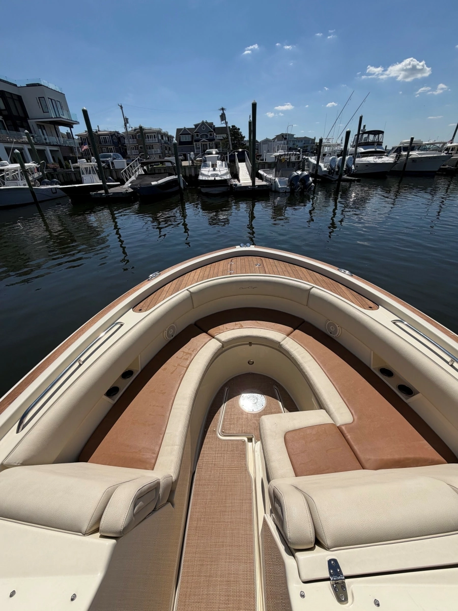 2018 Chris-Craft Calypso 30