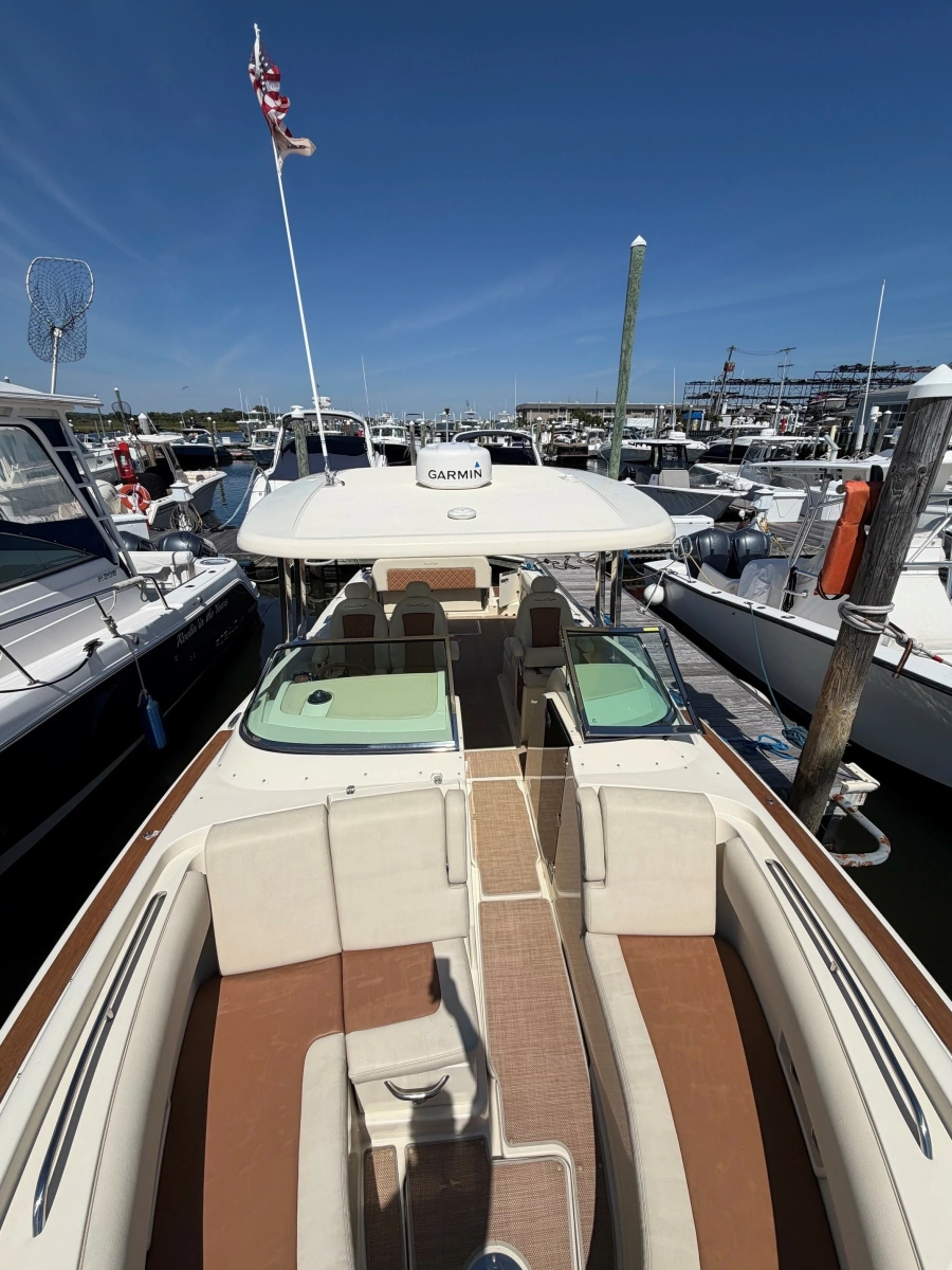 2018 Chris-Craft Calypso 30