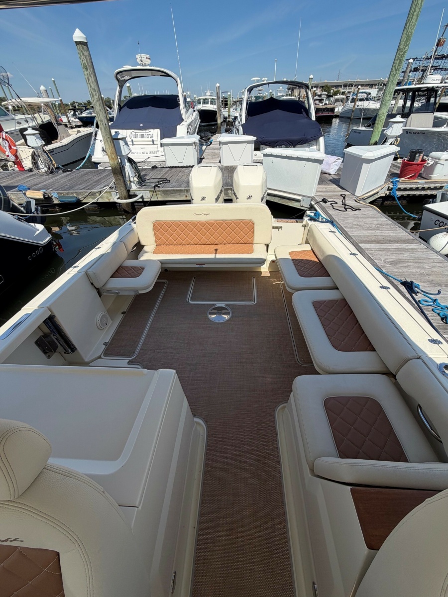2018 Chris-Craft Calypso 30